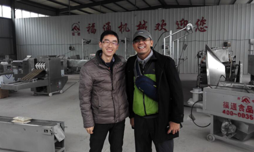 來自美國訂購新型淋油自動(dòng)切斷麻花機(jī)的訂單